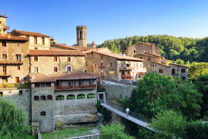 Picturesque Pyrene Village